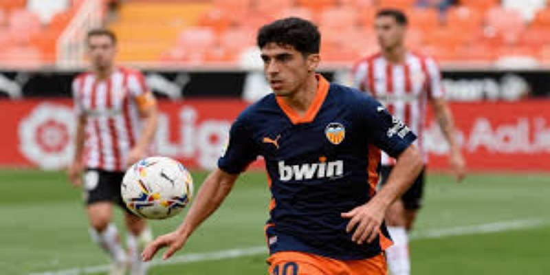 转会市场博弈与策略-  开云体育