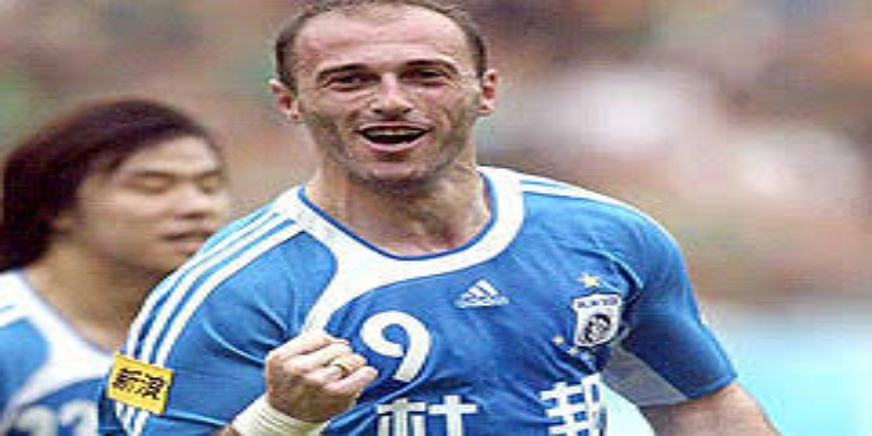 道格拉斯季前赛重伤引发连锁反应- 开云体育