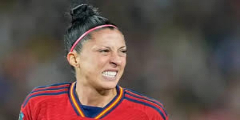 欧冠意外受伤瞬间：全场屏息的65分钟- 开云体育